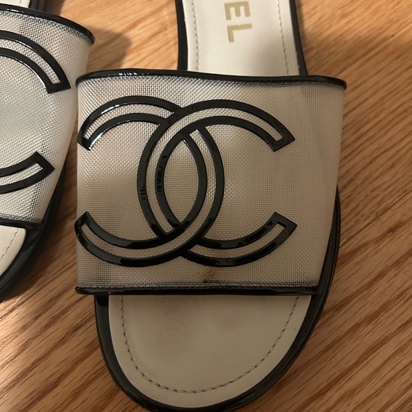 Chanel slides - Picture 3 of 8